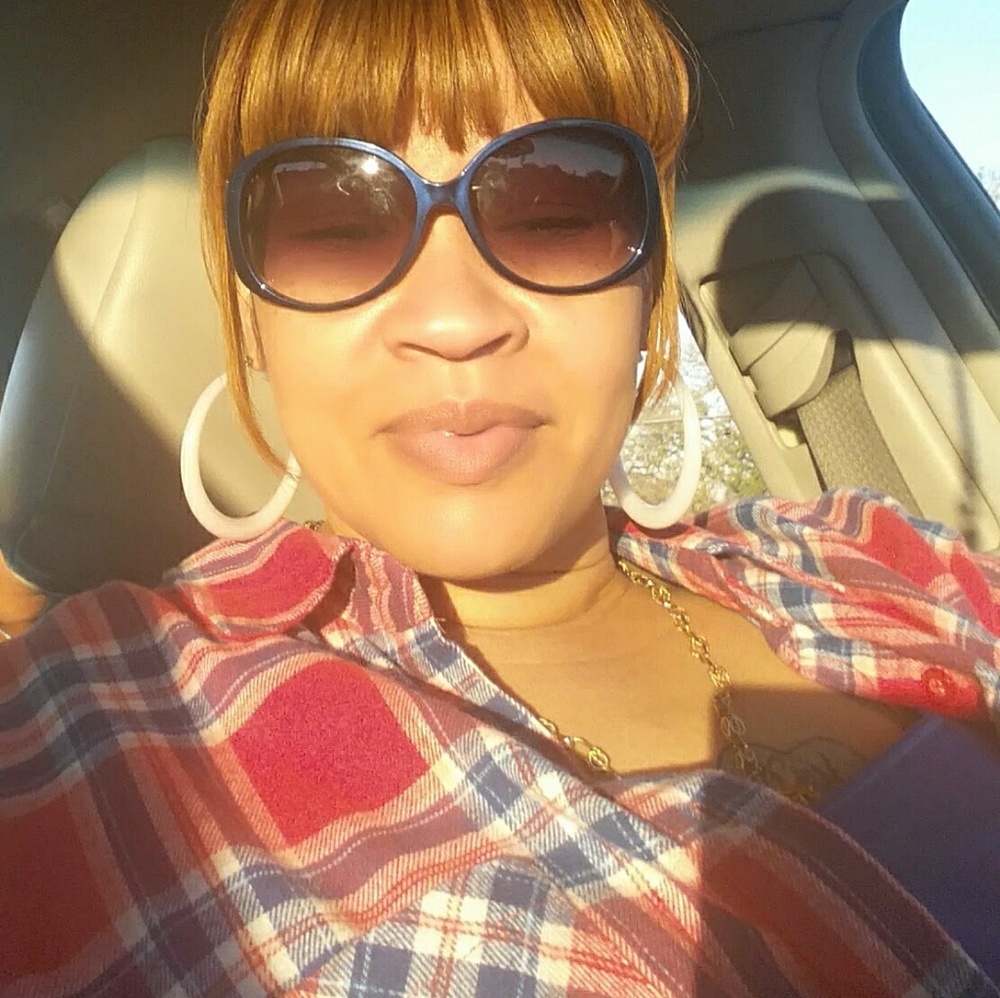 Meet your Posher, Nikki